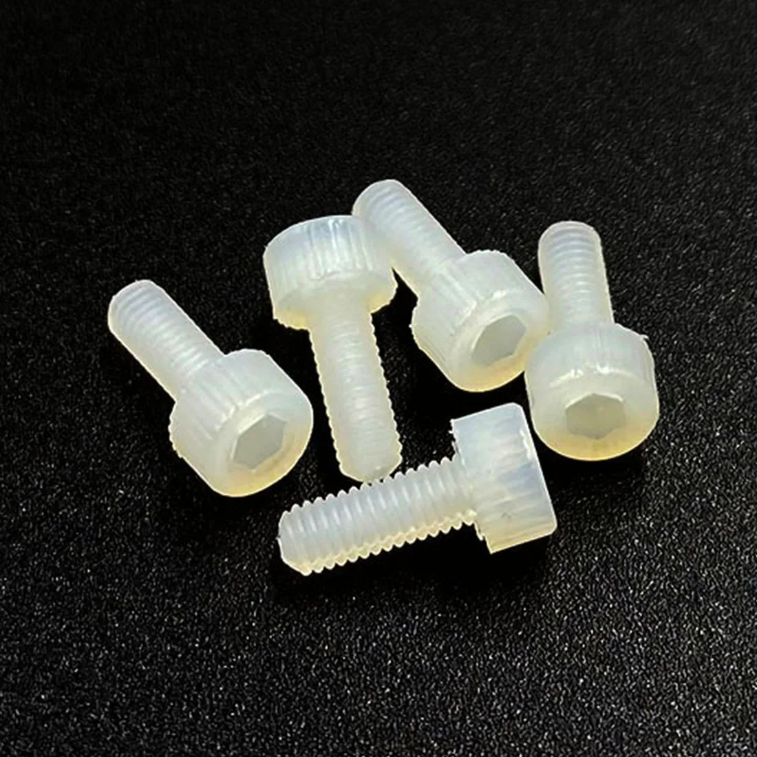 20pcs M3 M5 DIN912 PA66 Nylon Socket Head Cap Screw Plastic Nylon Cap Head Screws Hex Socket Machine Thread Screws