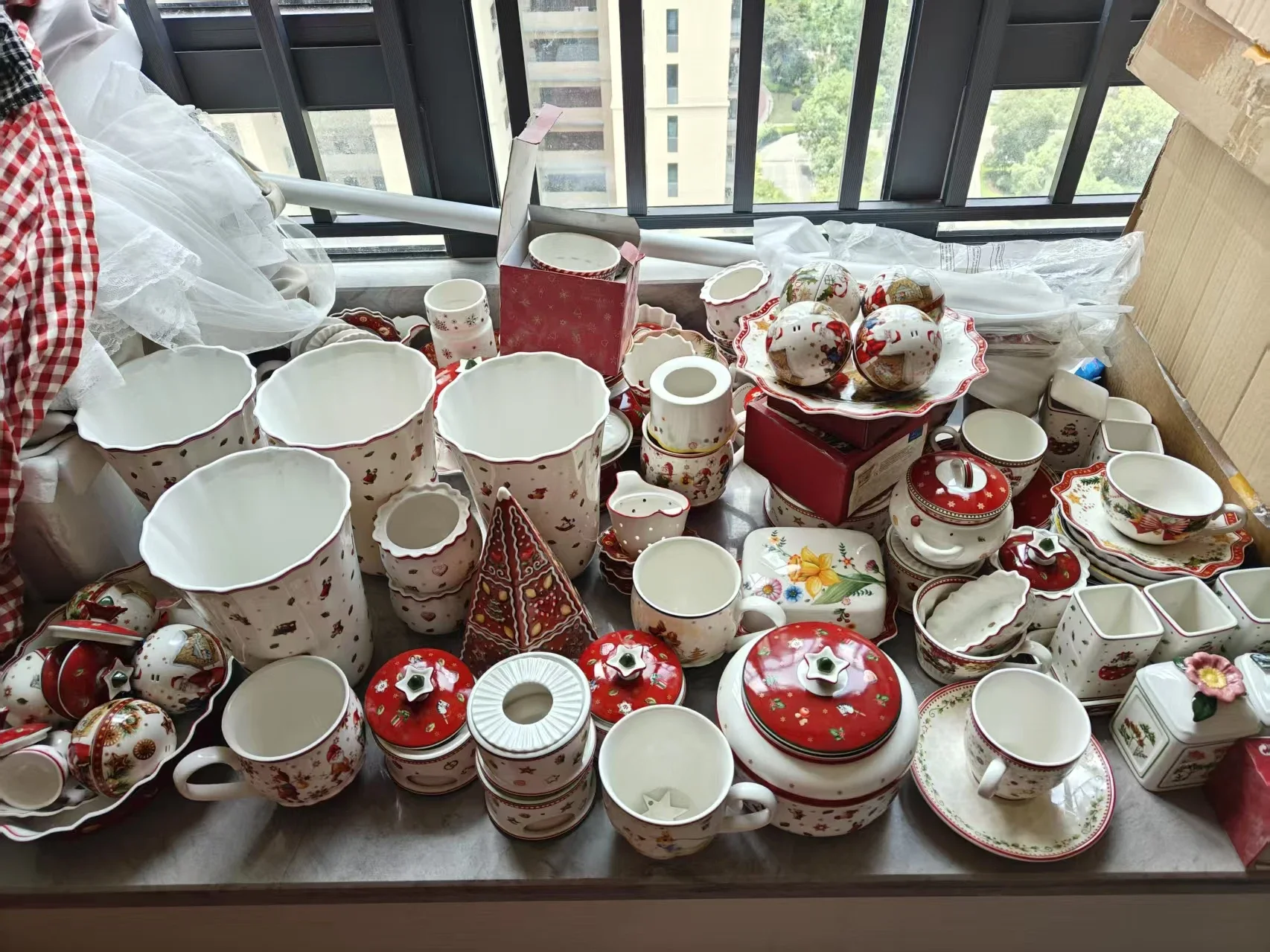 Western cuisine board German v pottery tableware Christmas series toys Happy cup salad dishes dessert fruit holder