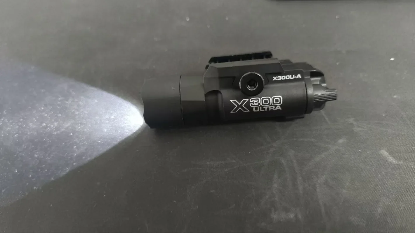 

Тактический фонарь X300 из нейлона для пистолета, стробоскопический светодиодный фонарь, совместимый с 20-мм планкой, для страйкбола, подвесной охотничий фонарь, новинка 2026 года