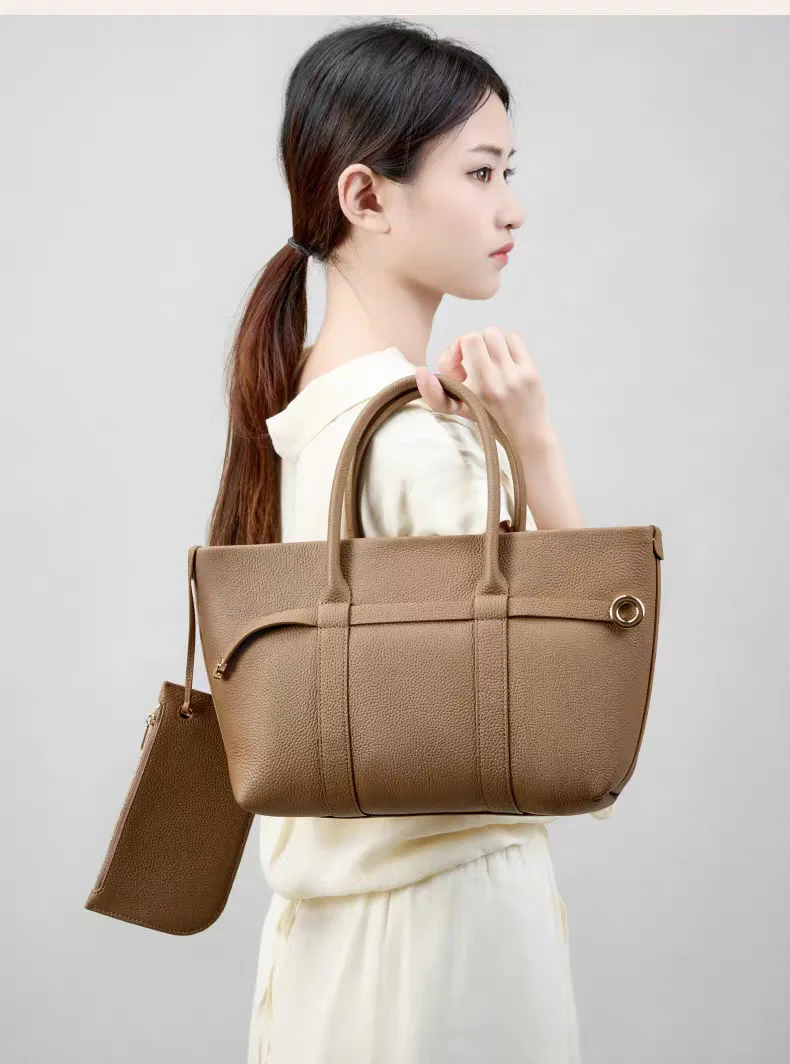 

2025 Новая модель сумки-тоут, кожаная лоскутная женская сумка, высококачественная, модная, универсальная, маленького размера бренда