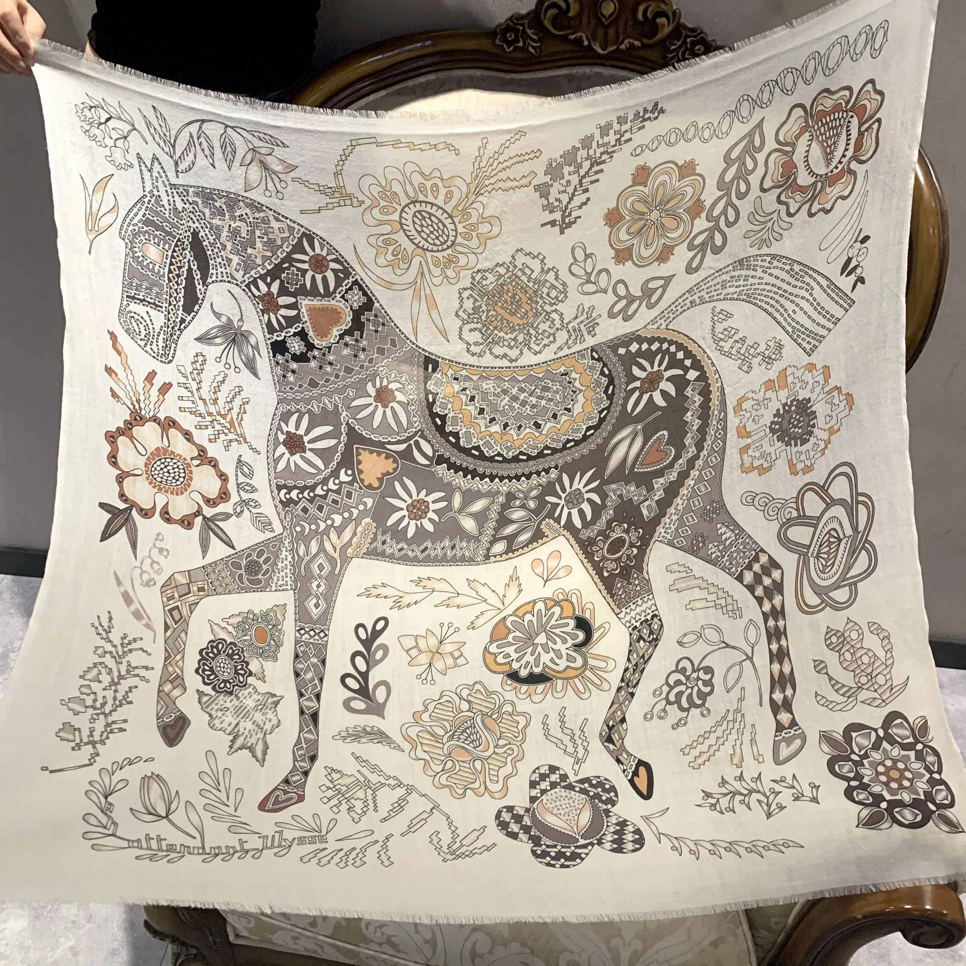 

Tassels Cashmere Designer Horse Scarf Luxury Winter Women Square Pashmina Scarves Soft Shawls Foulard Femme Cachemire 100CM