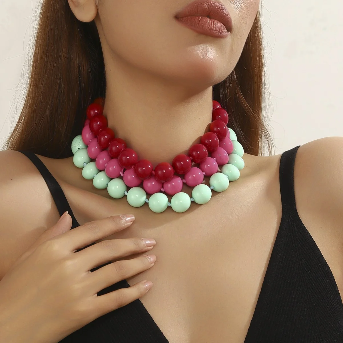 2026 New Vintage Design Bohemian Acrylic Resin Beads Hand-knotted Beaded Necklace Women's Summer Vacation Jewelry