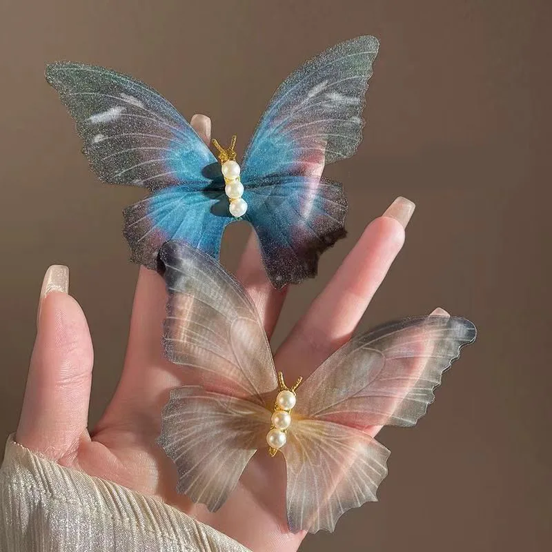مشبك شعر على شكل فراشة من التول الأثيري - دبوس شعر عتيق مزين باللؤلؤ للنساء، إكسسوار لجنية غابة بوهو