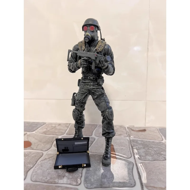 

NECA Resident Evil Zombie Hank Gas Mask Hands-on Office Model, Premium Version - Action Figures Kids Toys Birthday Gifts