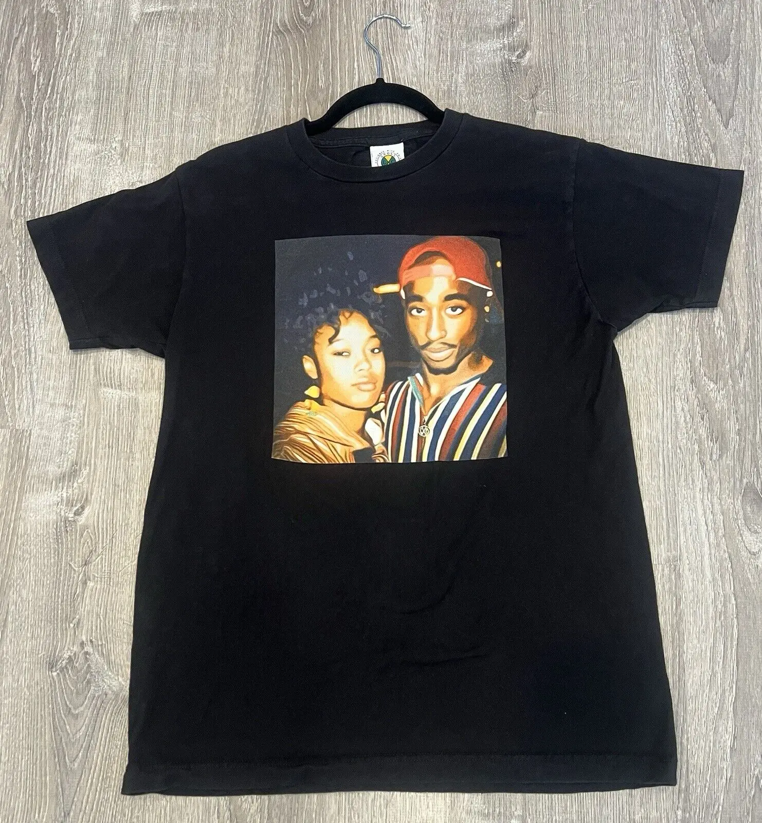 

CROSS COLOURS Tupac & Da Brat T SHIRT Medium 90s Hip Hop STYLE Rap Tee