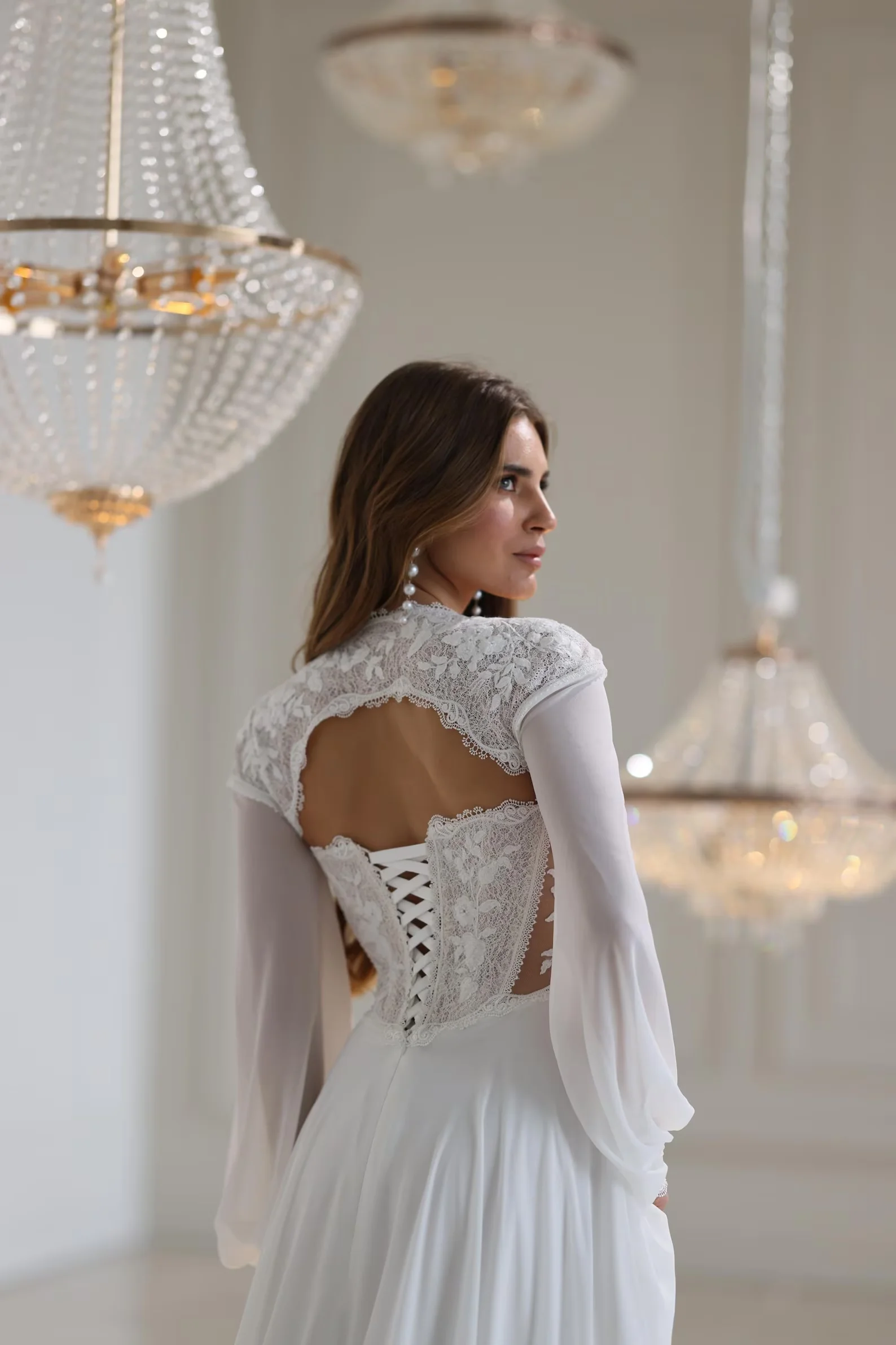Personalizzato 2026 Nuovo elegante e staccabile in due pezzi con decalcomania in pizzo Abito da sposa da donna con scollo a V Backless Abiti da sposa sexy da ballo
