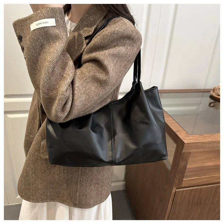 Weiche Leder-Tragetasche mit gerafftem Plissee-Design, Große Schultertasche für Arbeit, Täglichen Pendelverkehr und Freizeit für Frauen – Detail 16