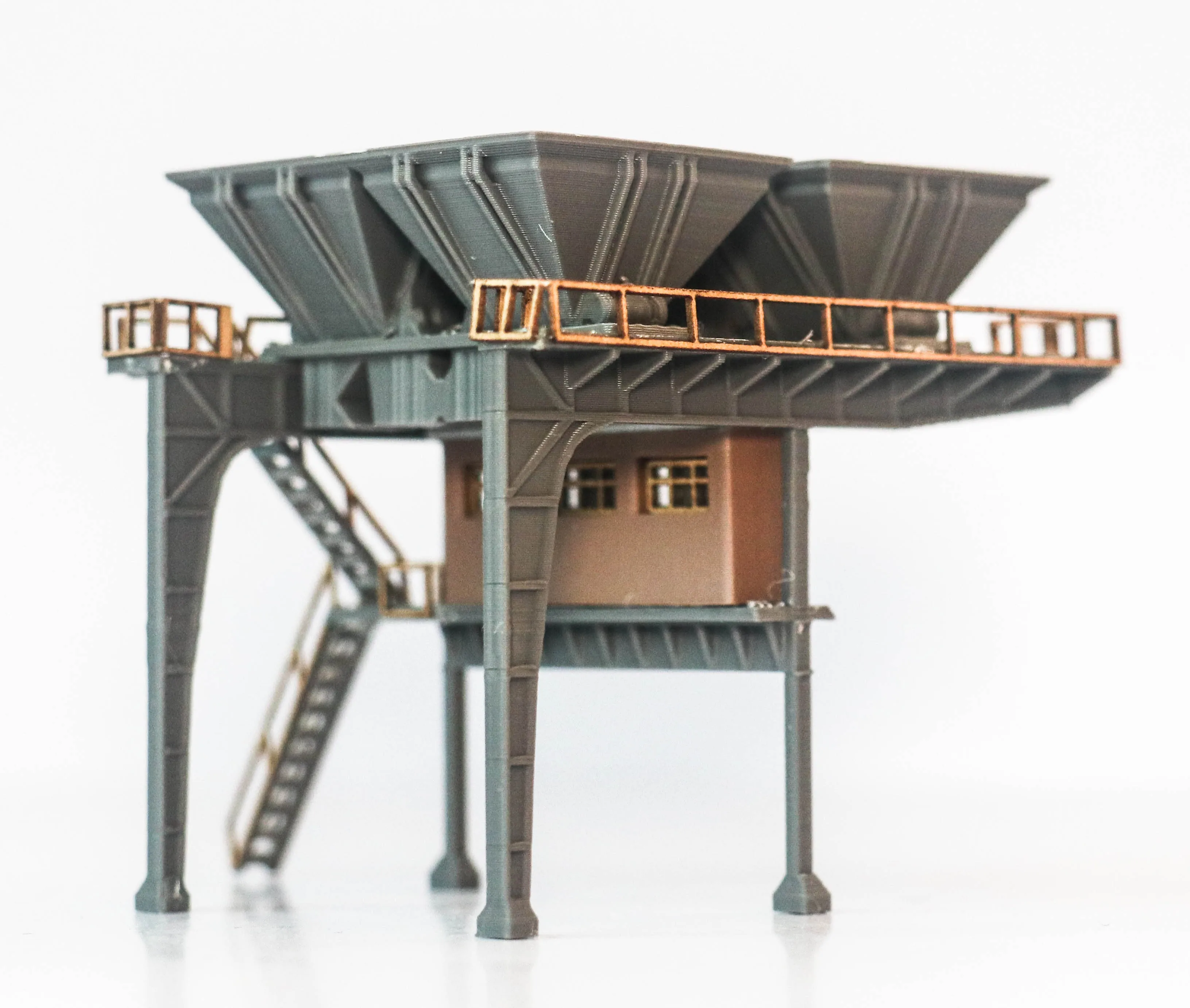 N Guage Coal Crane/Coal Loader Plastic Unpainted Kits for 1:150 Diy Model Making/Railway Train Layout/Diorama/Landscape 1pc