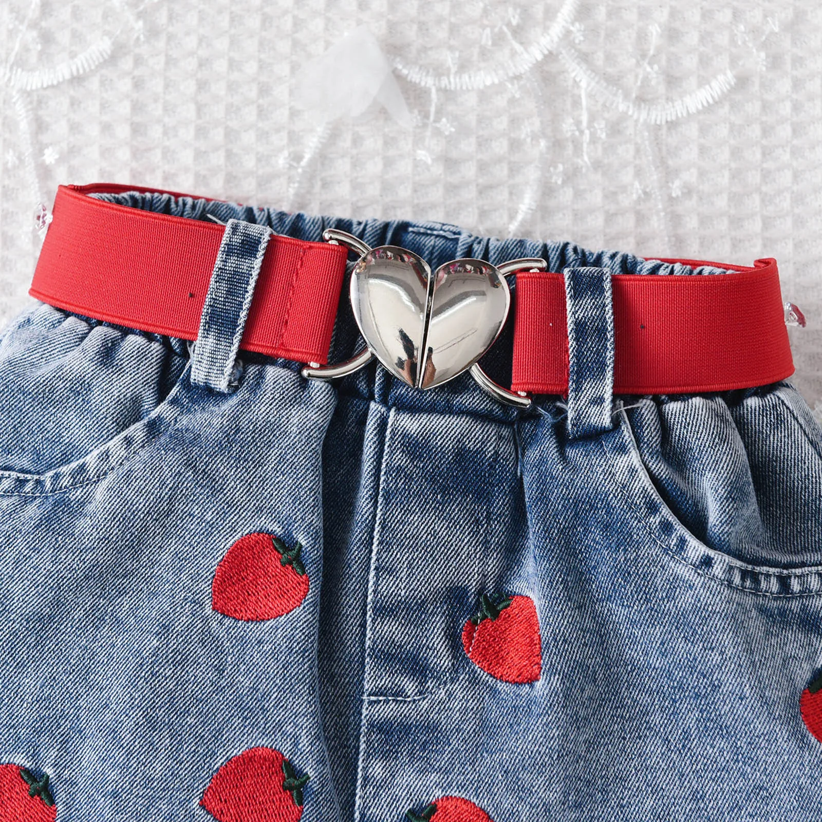 Summer 2Pcs Baby Girls Sets Newborn Clothes Pure Red Suspender+Embroidered Strawberry Printed Denim Shorts Fashion Baby Suits