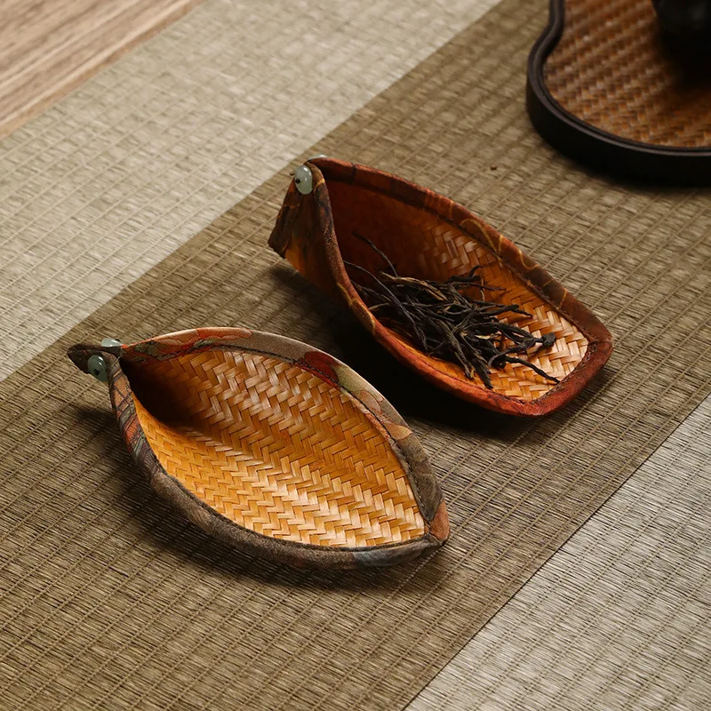 

Handmade Bamboo Woven Tea Scoop with Lacquer Leaf | Unique Tea Shovel Spatula for Gongfu Tea Ceremony Accessories, Home Decor