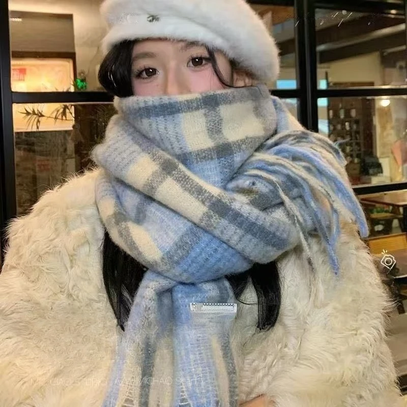 

MINISO Maillard Style Blue Lattice Couple Scarf Winter Student Thickened All-match Keep Warm Shawl Tassel A Must-have Goddess