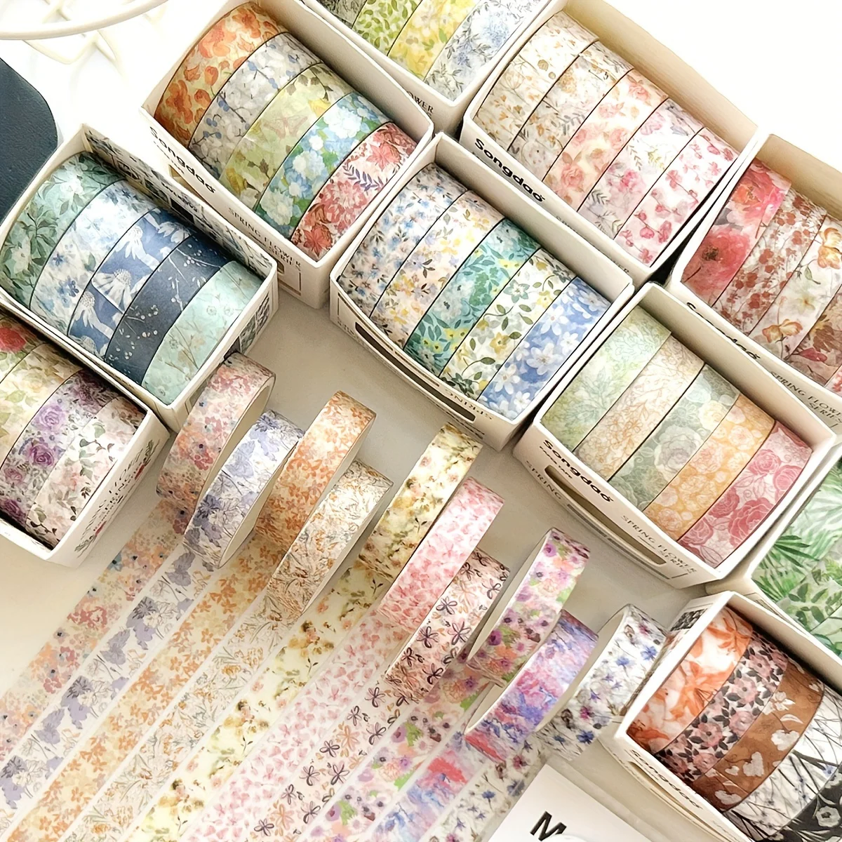 5 Rolls of Boxed Romantic Flower Handbook Tape, Cute DIY Fresh Decorative Washi Tape for Students, a Must-Have Gift for Students