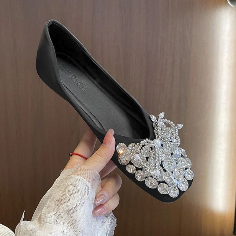 Scarpe basse di lusso con strass Scarpe da donna con perline con fiocco e punta quadrata Scarpe eleganti da donna con suola morbida Comfort Scarpe firmate in cristallo da donna