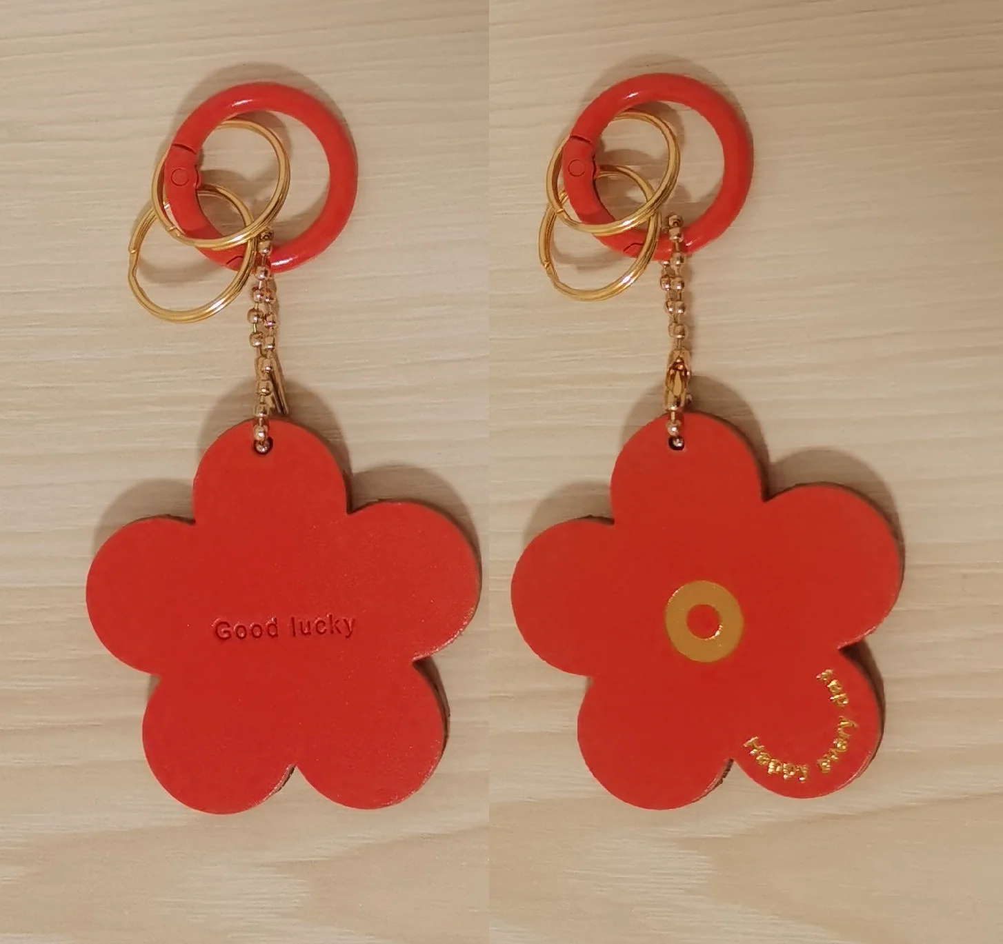 Small flower car keychain decoration floret pendant made of genuine leather