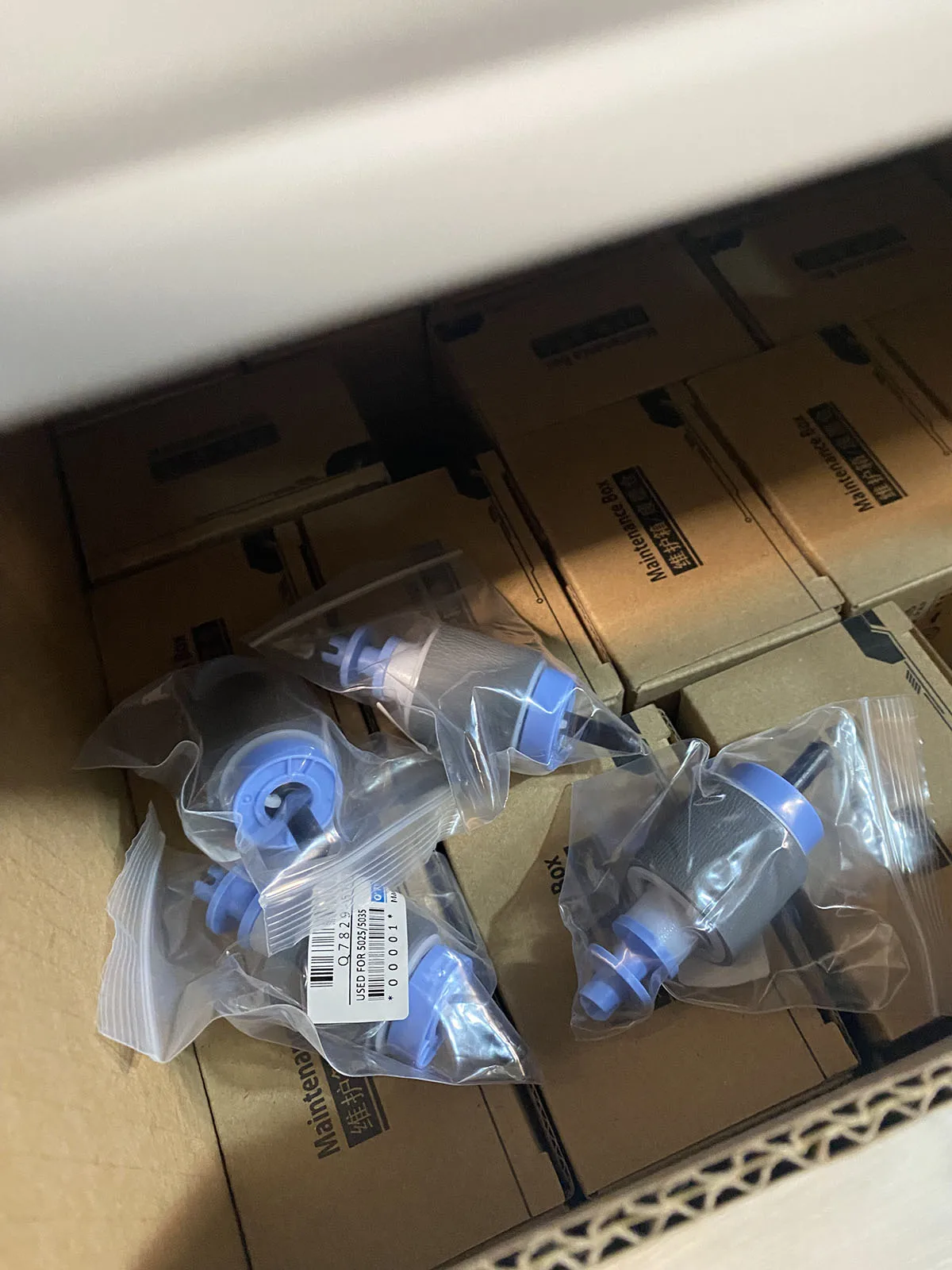 

1X RM1-2998-000 Ролик захвата лотка 2 3 для HP LaserJet M5025 M5035 M5039 700 M712 M725/5025 5035 5039 712 725