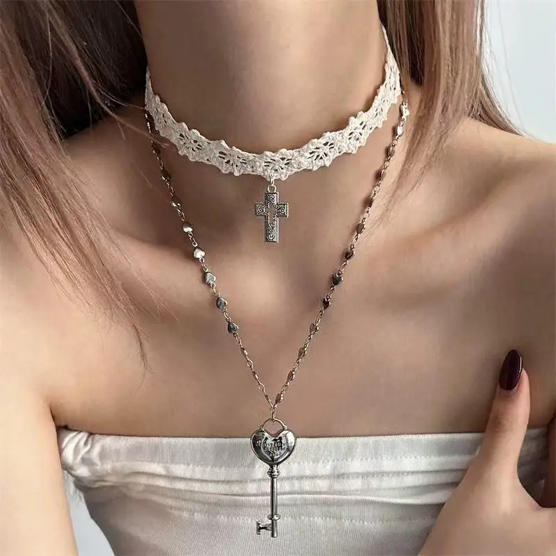Gargantilla con llave y correa cruzada de encaje blanco Y2K para mujer, cadena de corazón dulce y fresco, collar de doble capa, regalo de joyas de fiesta a la moda