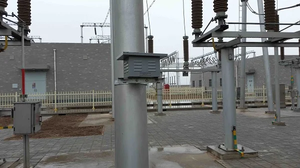 2025 انخفاض استهلاك الإلكترونية بالموجات فوق الصوتية الطيور المتصل حمامة/نقار الخشب/طارد العصفور مع إعداد الطاقة الشمسية