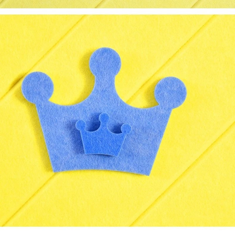 

Nordic Little Crown Felt Board Wall Sticking Decoration Soft Board Kindergarten Environmental Protection Artwork Photos Display