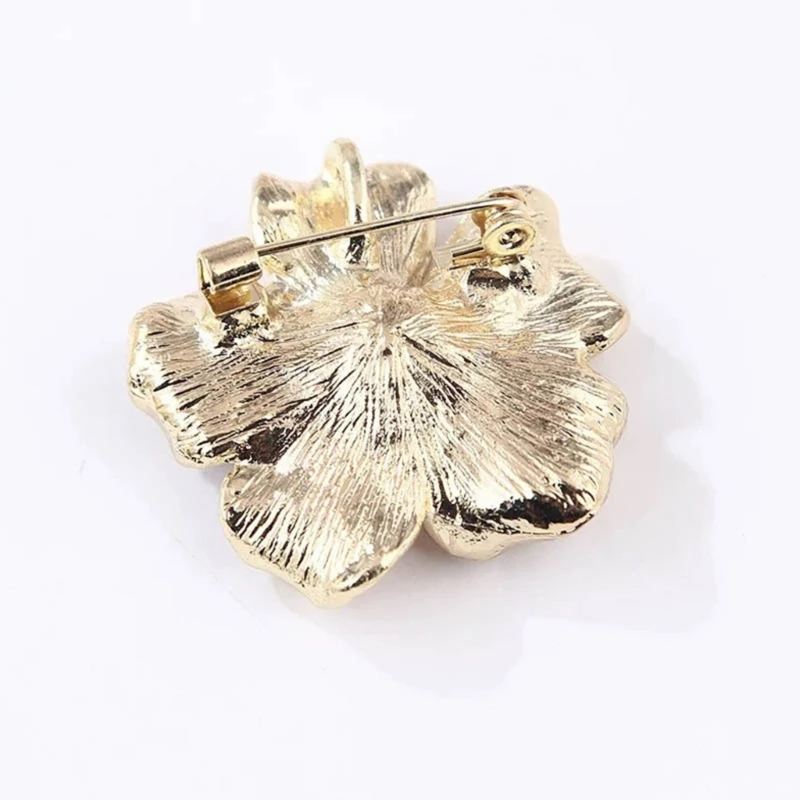 Delicate Clothing Jewelry Elegant Pin Alloy Texture Perfect for Various Occasion