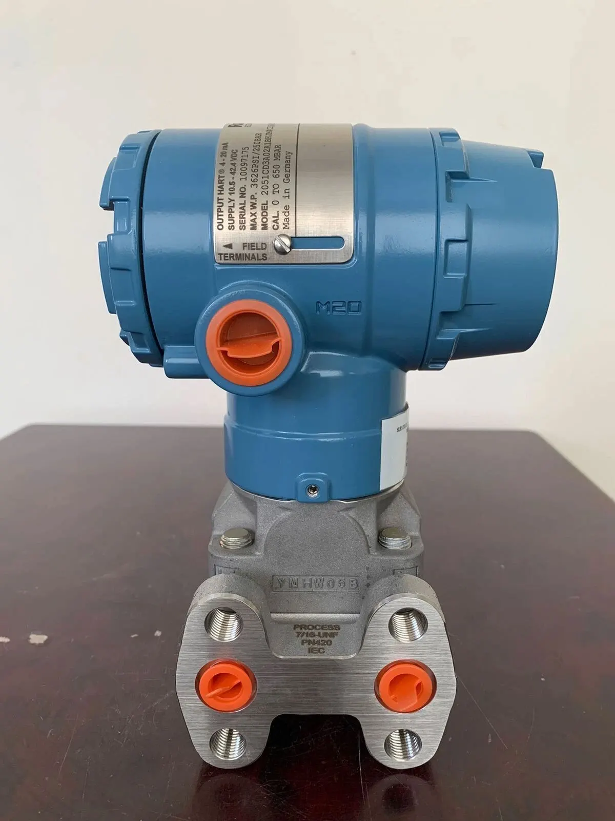 

Совершенно новый 2051CD4A02A1BS5IMM4TIQT. Срок поставки: 6-8 недель. Гарантия на один год.