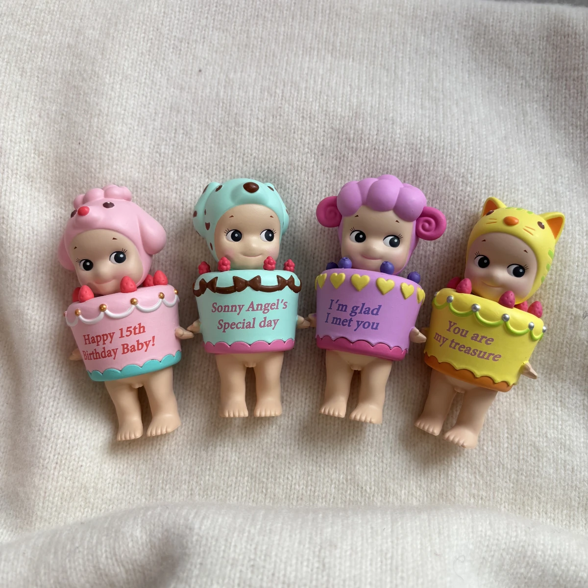 

Sonny Angel Mini Figure 15th Anniversary Series No box No bag Blind Box Cat Dalmatian Poodle Sheep SAS65601