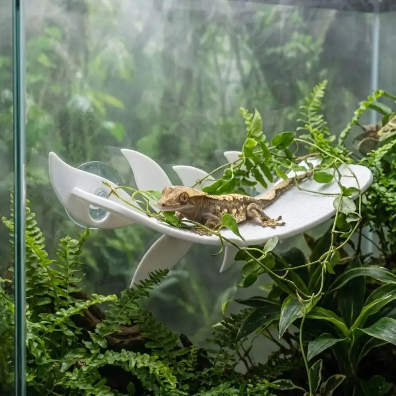 Simulated Lizard Habitat Leaf with Suction Cup Realistic Reptile Resting Pad for Terrarium Tank Gecko Frog Pet Supplies
