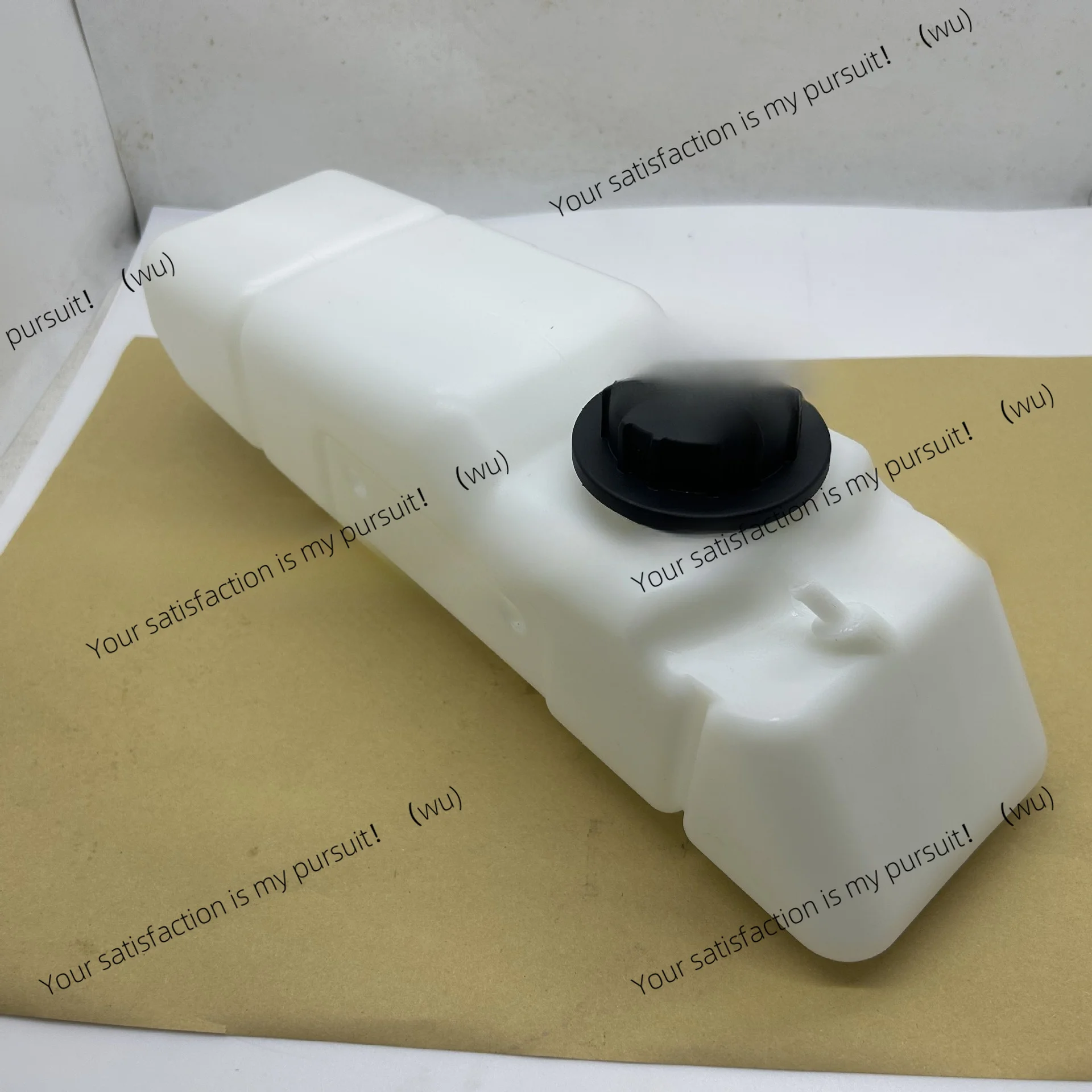 Suitable for bobcat slip loader coolant auxiliary water pot S130 S150 S160 S175