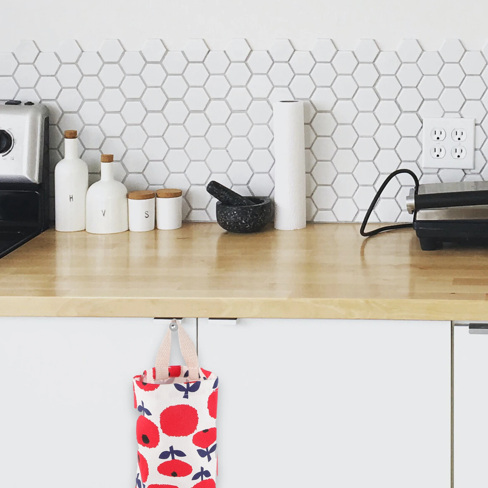 

Kitchen Plastic Bag Holder Hanging Grocery Bag Dispenser for Recycling and Organizing Bags and Towels Kitchen Accessory