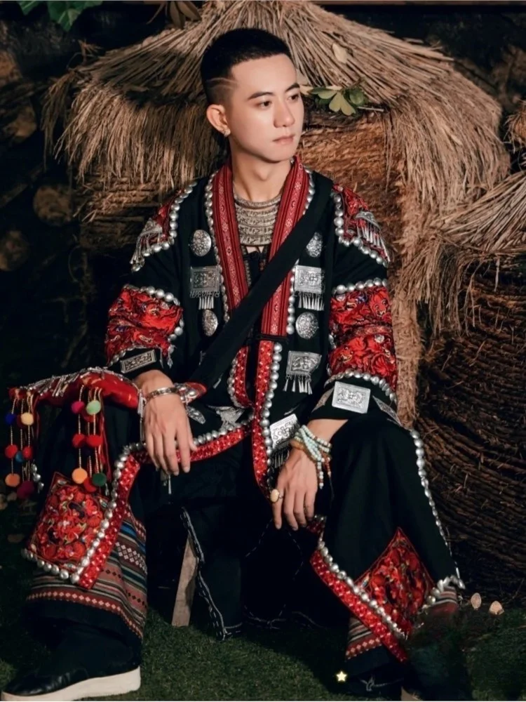 

New men's clothing for ethnic performances ethnic-style performance costumes and travel photography outfits