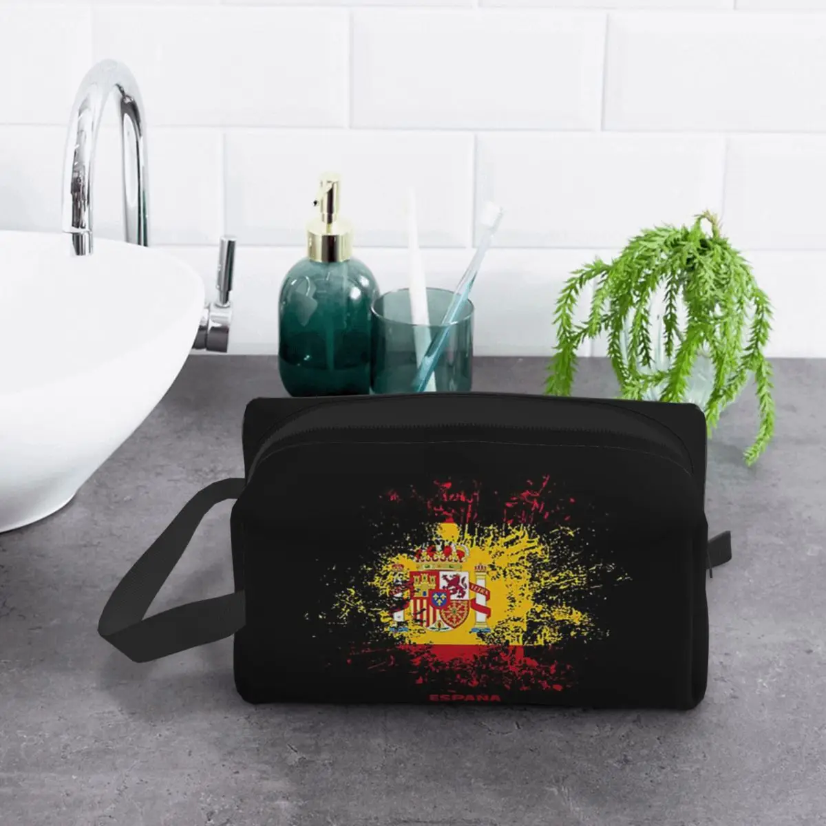 

Косметичка-органайзер для макияжа и туалетных принадлежностей с испанским флагом и акварельным рисунком, пенал