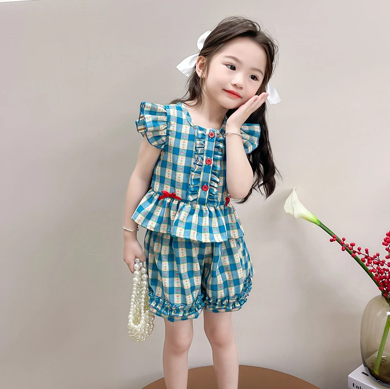 Girl's Blue Checkered Set 2025 Summer New Fashionable Little Girl Floral Flying Sleeve Top Shorts Two Piece Set