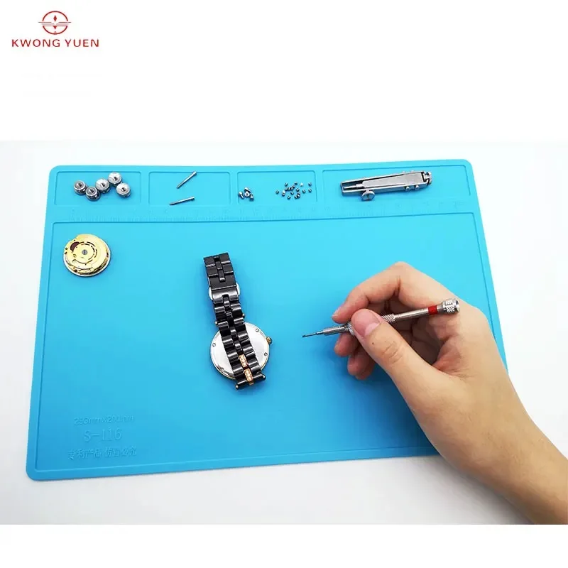 Kwong YUEN Watch Repair Work Mat Silicone Non-Slip Mat Rubber Table Mat with Ruler