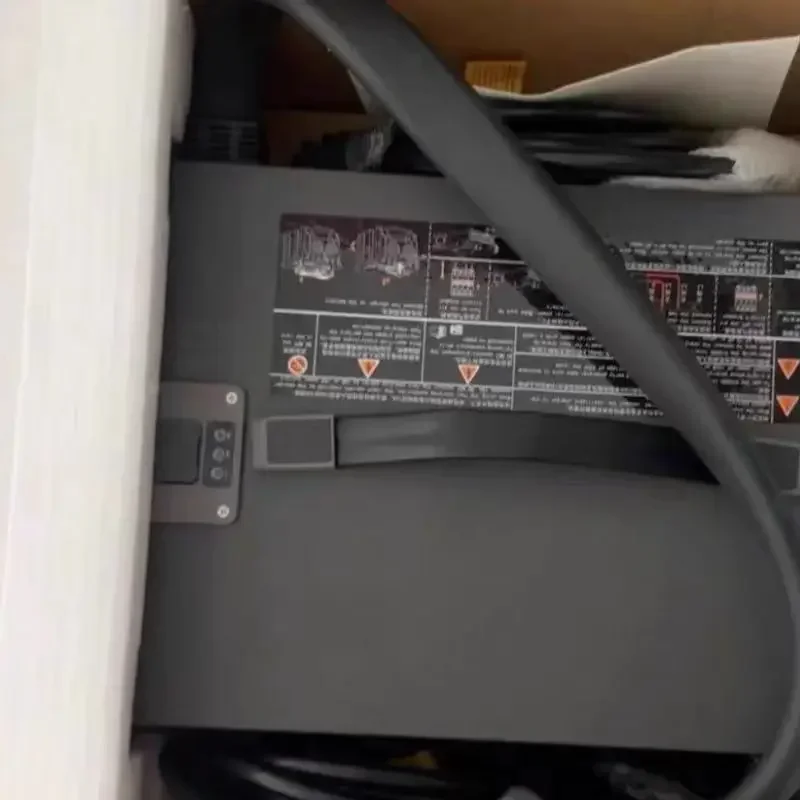 

Hot SalesOriginal T50 Drone Parts Part T50 C10000 Charger ForT50 Battery Drone Parts Part Agricultural Drone Parts T50 Battery C