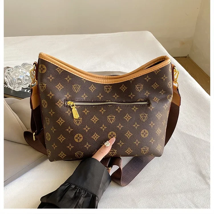 Designer bags free shipping New large capacity tote bag retro printed wide shoulder strap women single shoulder bag crossbody bag women