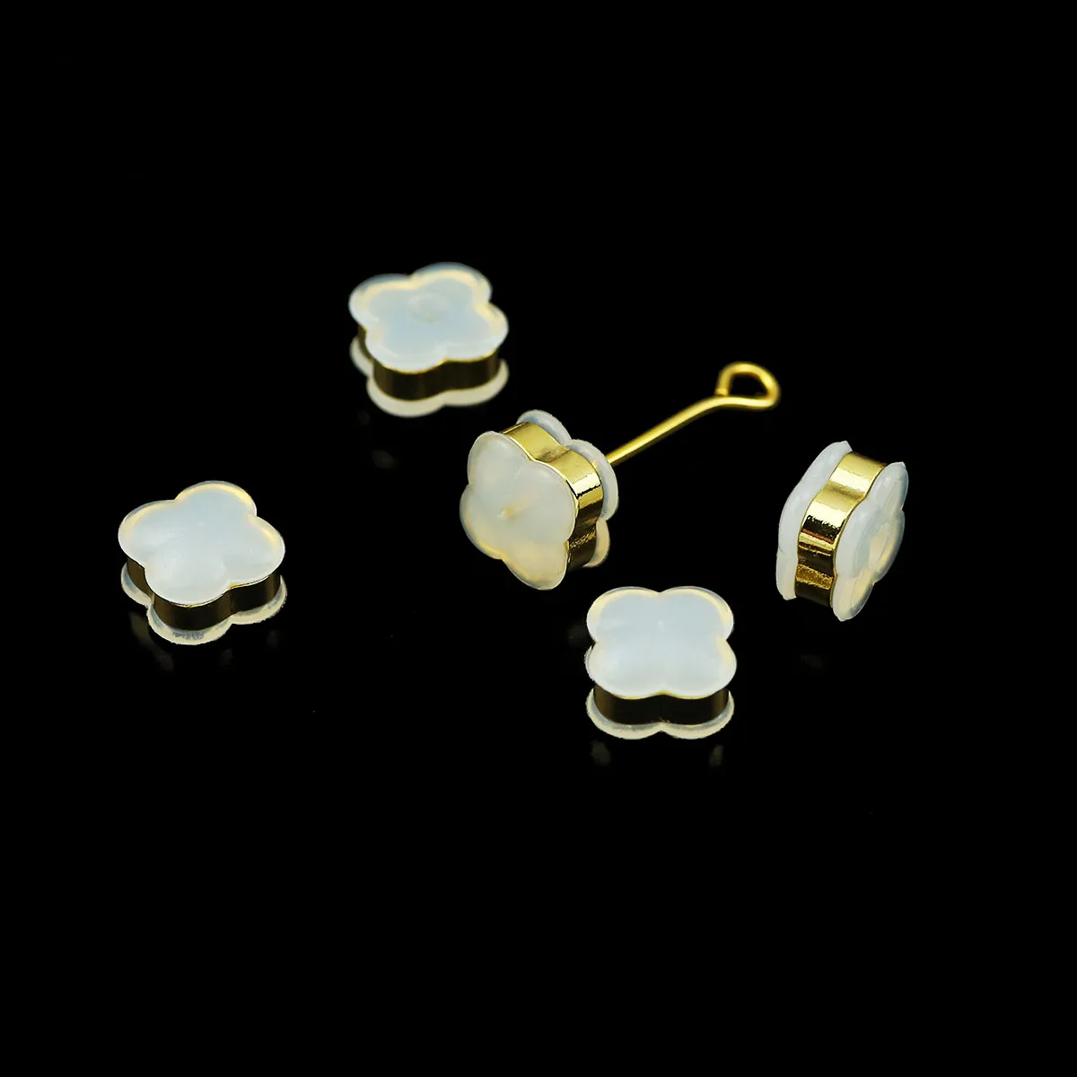 10/20/50/100pcs Golden Clover Shape Ear Race 7mm Silicone Clear Stud Back Clip Ear Caps For Jewelry DIY Earrings Accessories