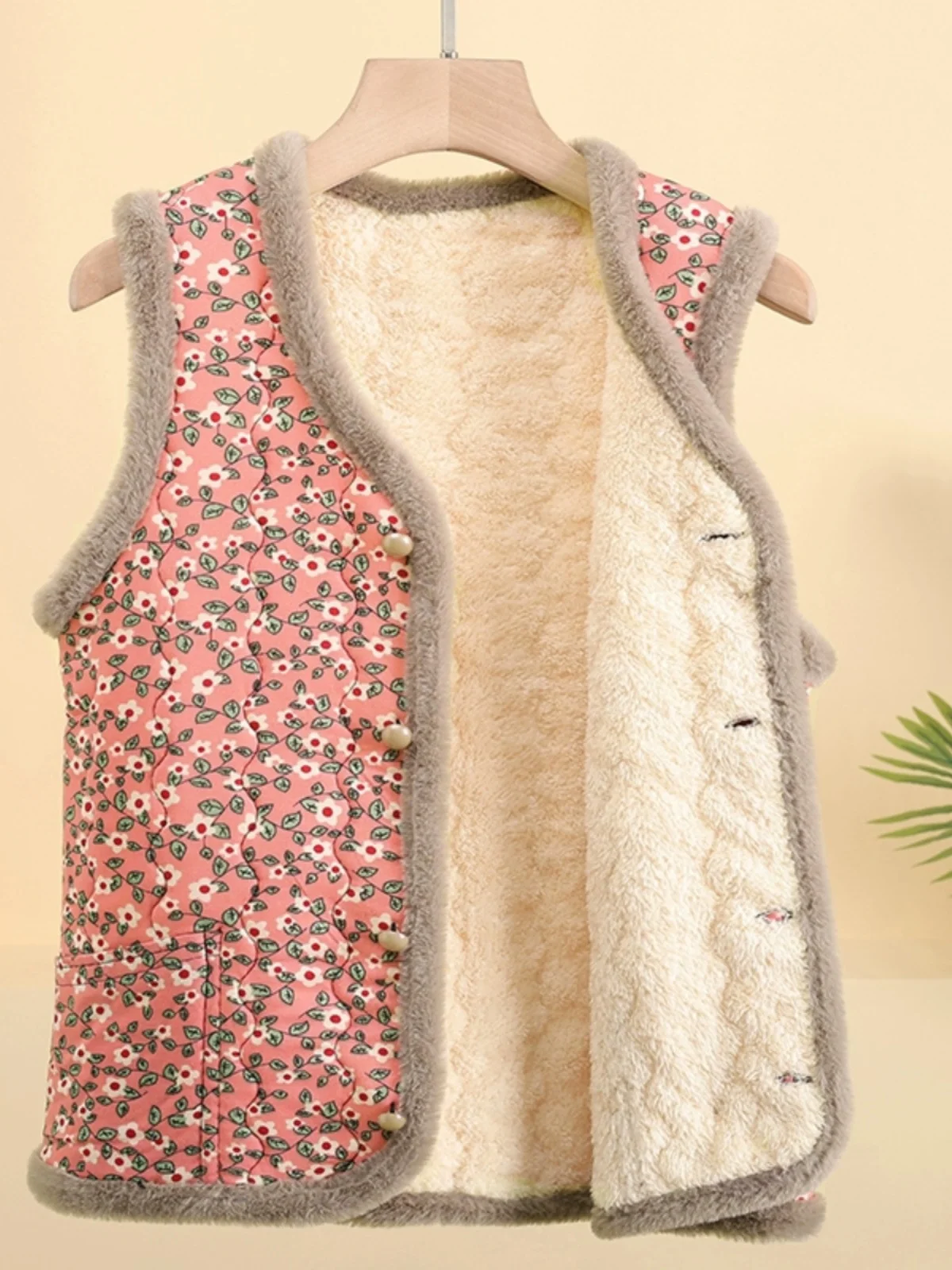 

Thiened Fce Lined Cotton Vest Autumn Winter New Sle Inner Wear Close-Fitting andmother Sle Vest for Middle-Aged Women