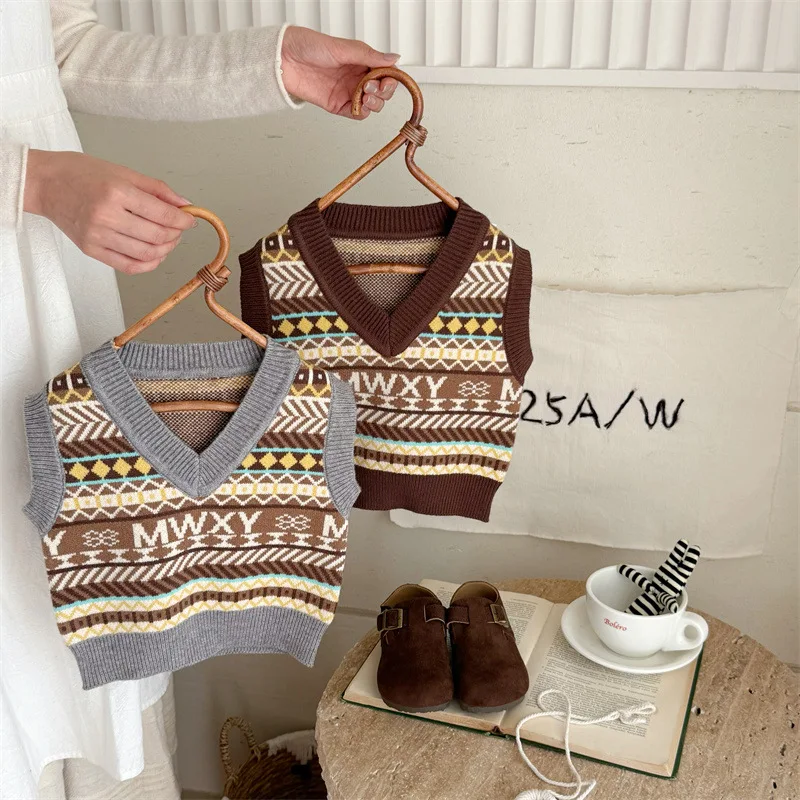 

Autumn Infant Baby Boys Knitted Vest Cotton Jacquard Toddler Boys Sleeveless Pullovers Vintage 0-5Y Kids Boys V-collar Sweater