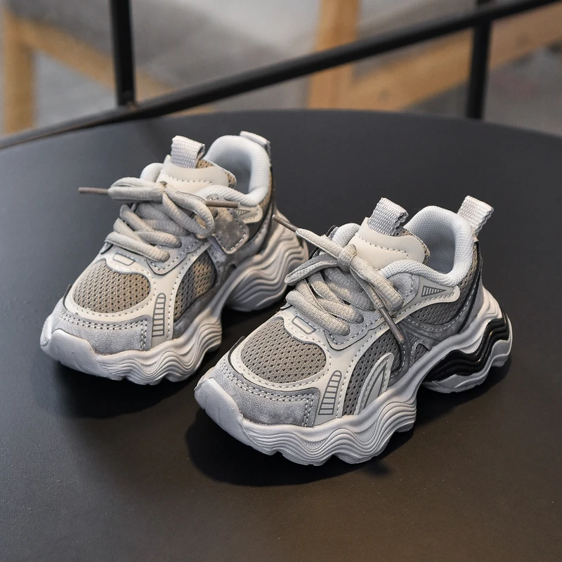 Kinder-Laufschuhe Atmungsaktives Mesh Jungen Mädchen Sneakers Dicke Weiche Sohle 2026 Neue Mode Kinder-Sportschuhe Rutschfest mit Klettverschluss – Detail 4