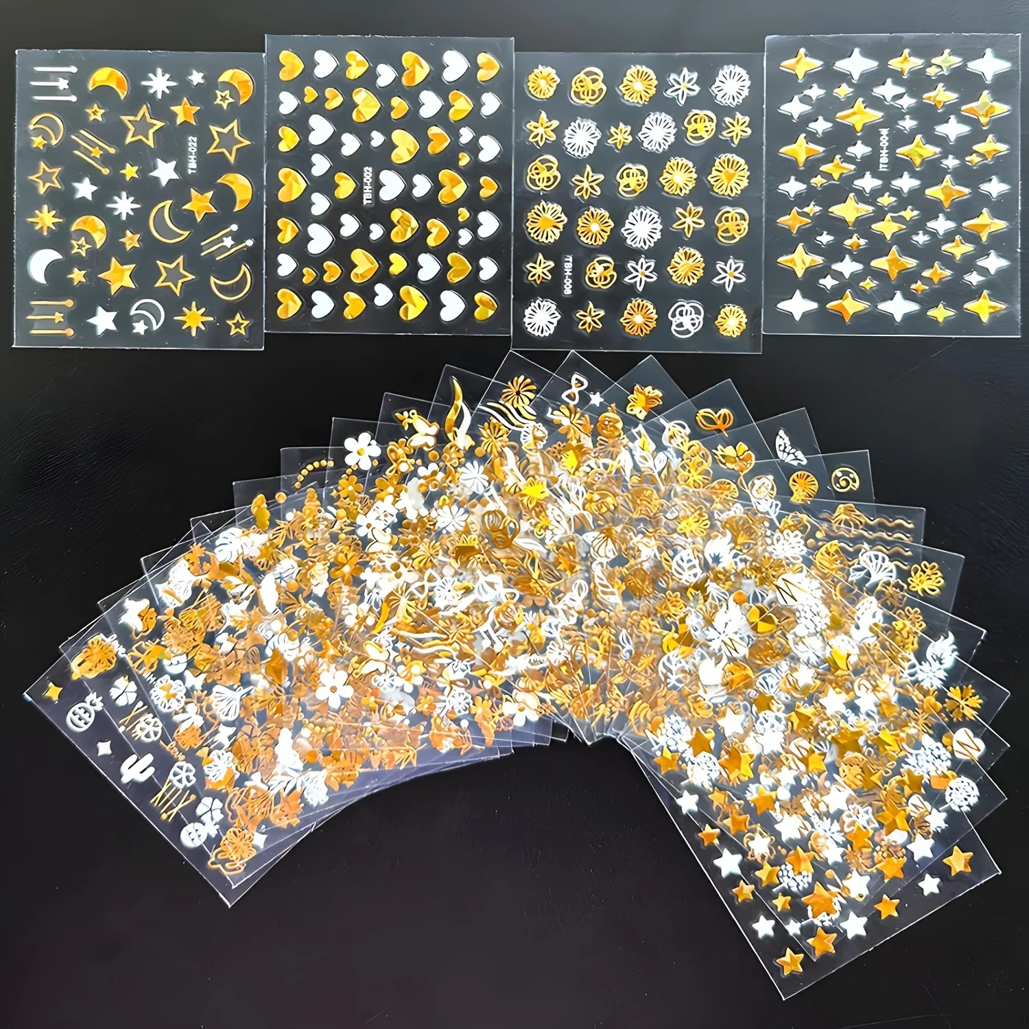 สติ๊กเกอร์ติดเล็บสีทอง 30 แผ่น - หัวใจ 3 มิติแบบมีกาวในตัว สีทองเมทัลลิก (มีเน้นหลายสี) - ไม่ต้องใช้กาว