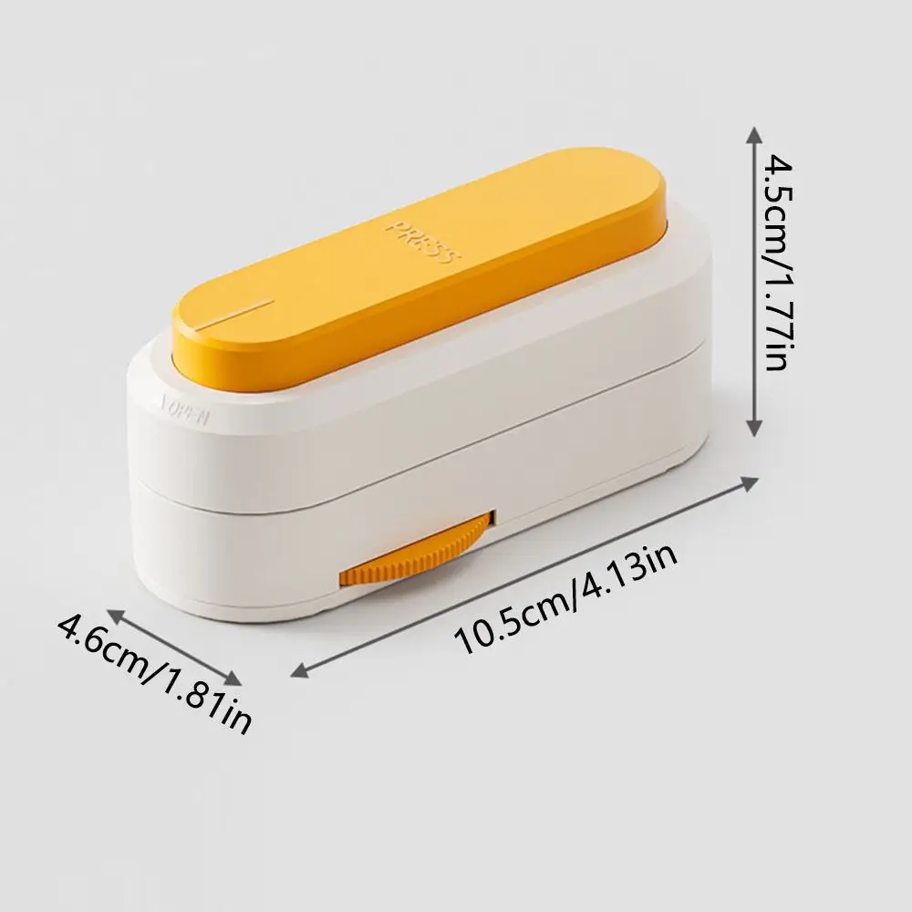 2 في 1 صندوق تخزين حبوب منع الحمل مقاوم للغبار نصف/رباع قاطعة حبوب منع الحمل المحمولة مع فرشاة تنظيف موزع أقراص قابل للتعديل