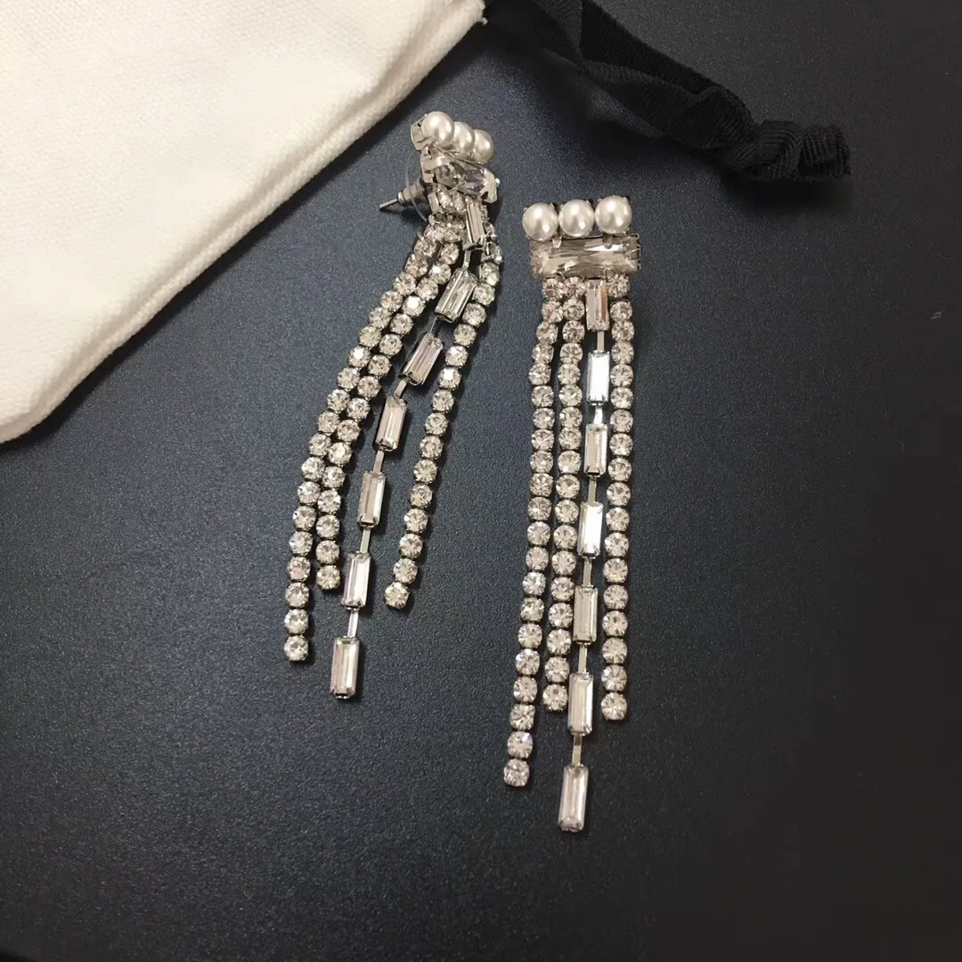 Light luxury, exaggerated personality, fashionable temperament, pearl tassels earrings