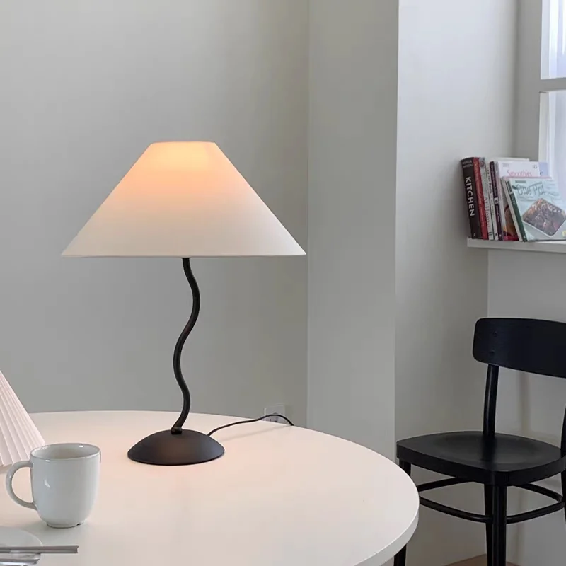 Modern Simple Small Table Lamp Ins Style Korean Blogger Internet Celebrity Bedroom Bedside Lamp Living Room Decoration Atmospher