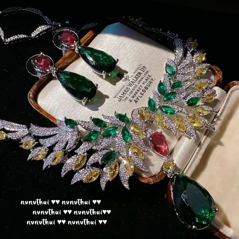 2024 Women Luxury Platinum Plating Multicolor Cubic Zirconia Elegant Angel Wings Wedding Banquet Necklace Earrings Jewelry Set