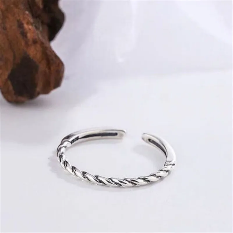 

Simple And Compact Retro Twist 925 Sterling Silver Jewelry Temperament Thai Silver Twisted Line Opening Rings TYB460