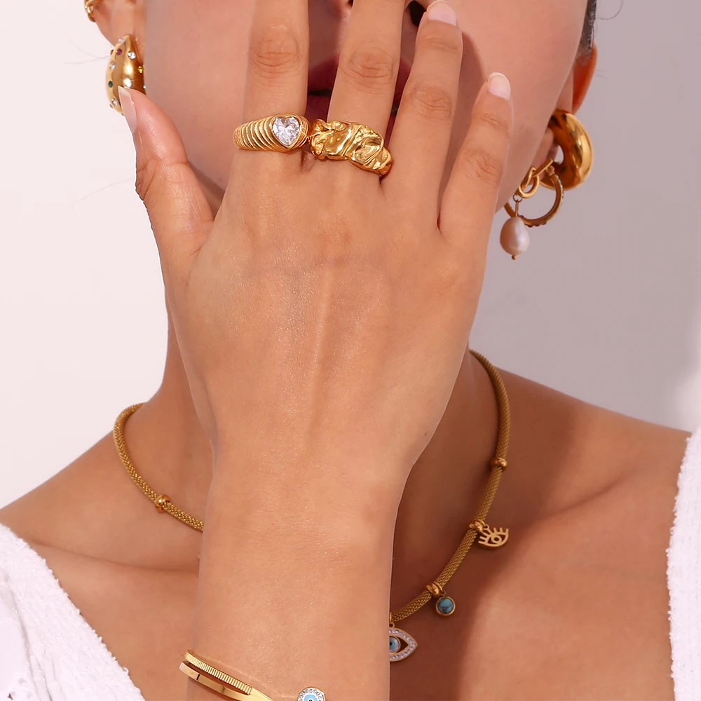 La.Muses Large Heart-shaped Zircon Stripes Stainless Steel Finger Rings For Women Vintage 18K Gold Plated Jewelry Anniversary Gi