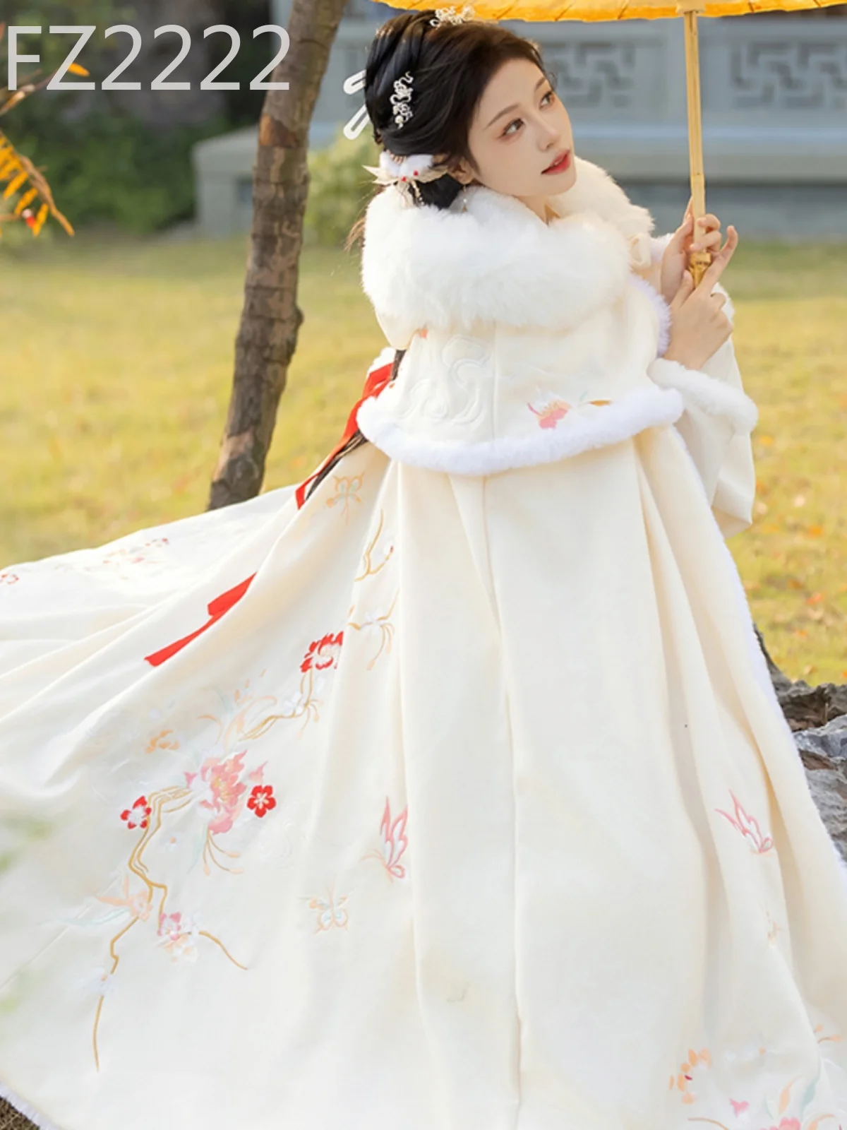 New Hanfu Chinese style cloak heavy industry embroidery long cape velvet thickened hooded coat with winter outside