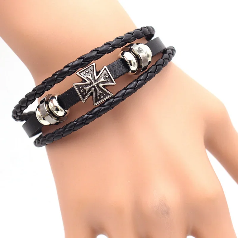 Fashion Men Leather Bracelets Vintage Lucky Poker Card Knight Leaves Bar Charm Multi-layer Strand Bracelet Male Jewelry Gift