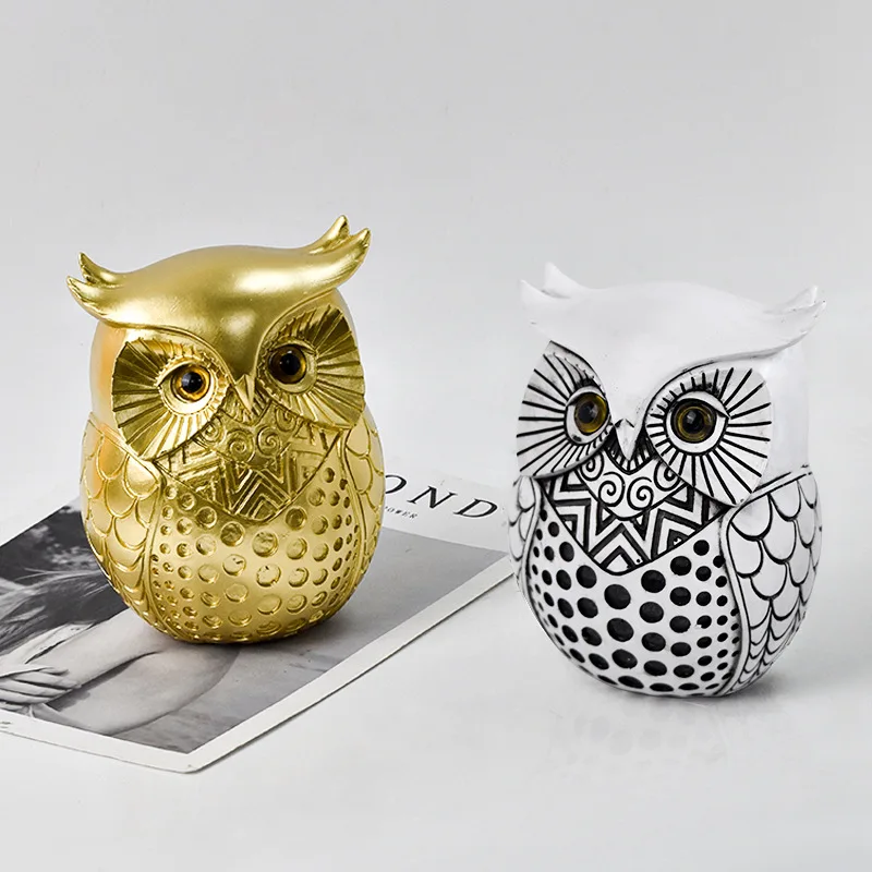 Owl Statue Home Decoration Emphasizes Cute Animal Sculptures. Owl Decoration Is Used for Desktop Ornaments