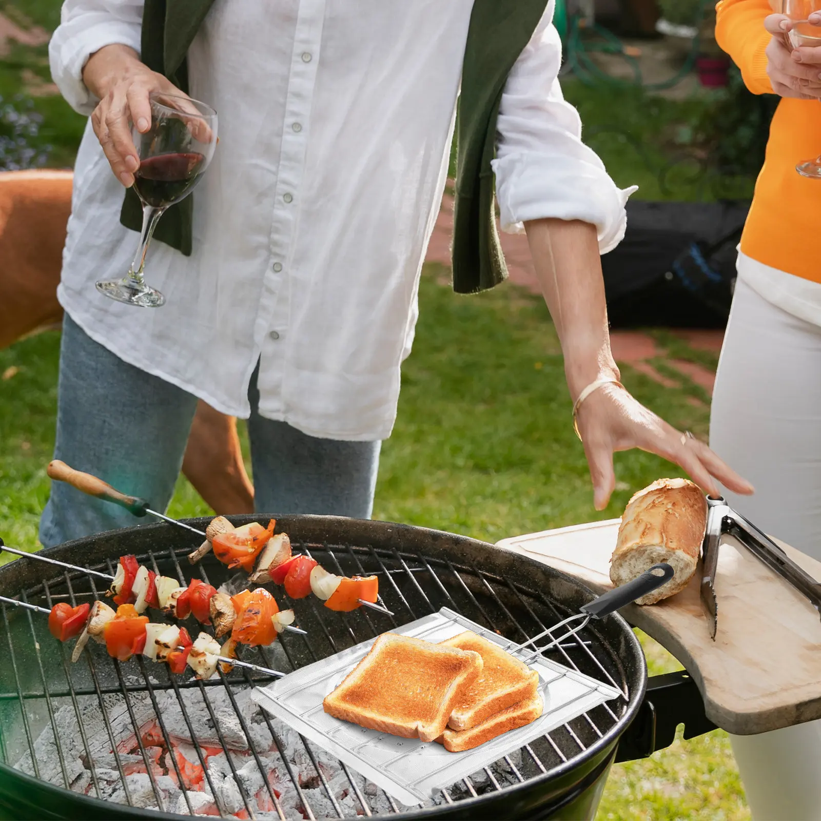 

Grill Rack with Foldable Handle Quesadilla Maker Bread Arepa Toaster Heat Diffuser Camping Grill Rack Grilling Tray Camping tool