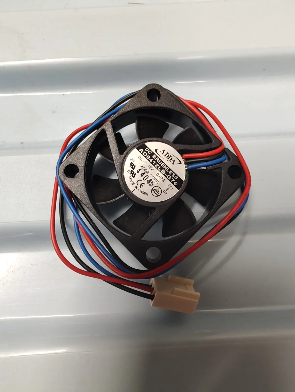 

Для Adda AD0412LB-G76 12В 40х40мм оптом